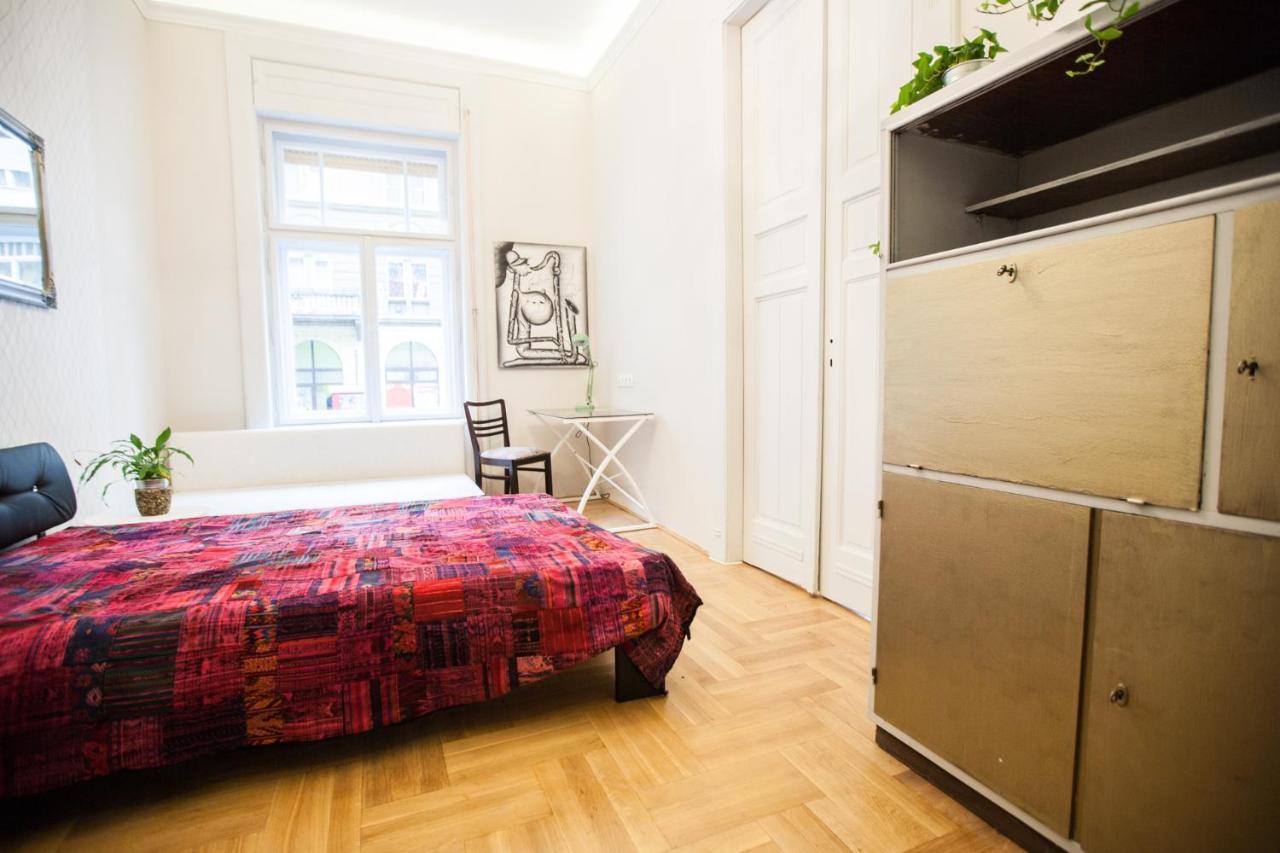 N40 By Small Home Budapest Exterior foto