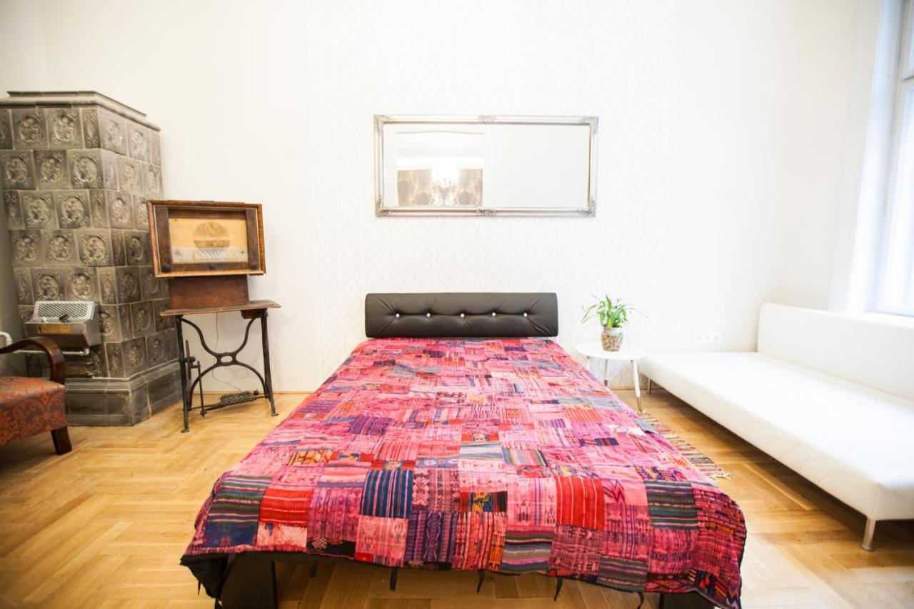 N40 By Small Home Budapest Exterior foto